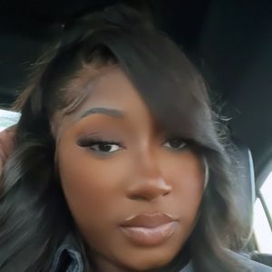 Meet your Posher, Shekeria